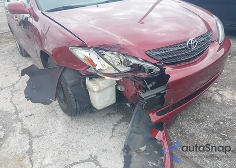 2003 Toyota Camry Le from USA, damaged, VIN 4T1BE32K83U144351